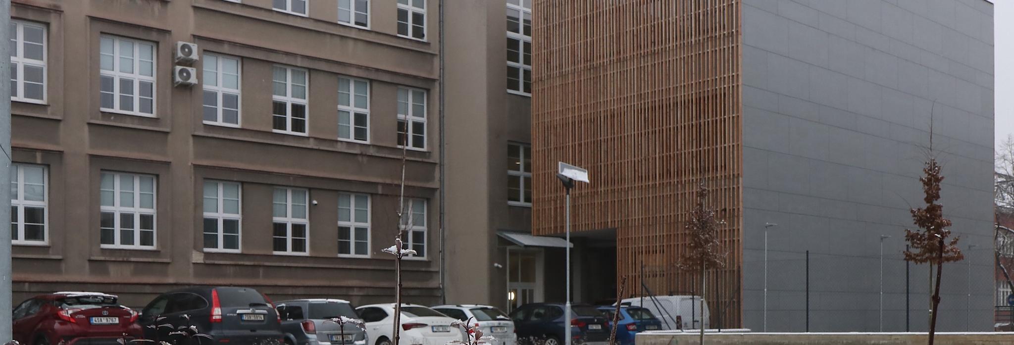 Kladenská Střední pedagogická škola a SOŠ má novou přístavbu s odbornými učebnami