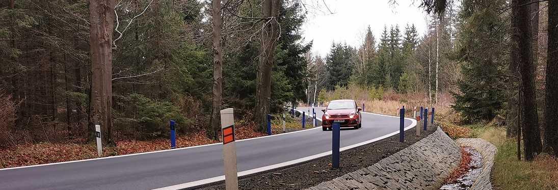 Silnice v Břežanském údolí projde kompletní rekonstrukcí